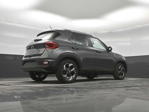 New 2026 Hyundai Venue SEL FWD image 38