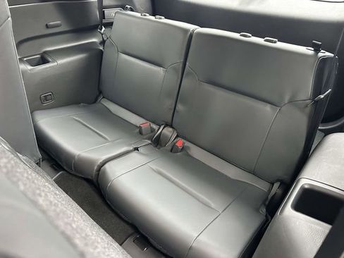 Used 2023 Mitsubishi Outlander SE Black Edition image 17