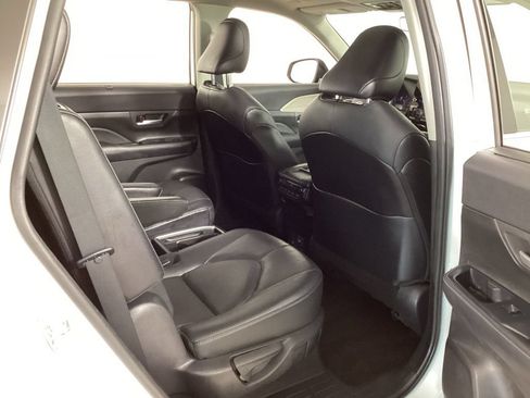 Used 2024 Toyota Grand Highlander AWD image 42