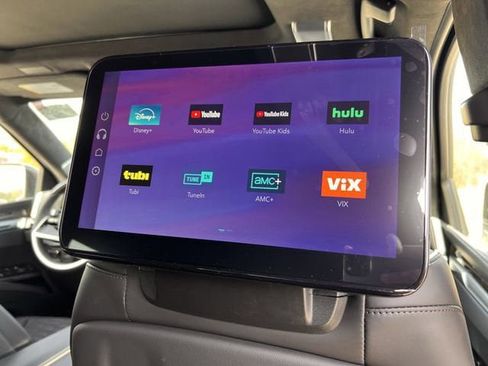 Certified 2026 Cadillac Escalade Platinum Sport image 33