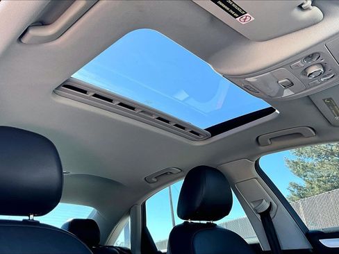 Used 2013 Audi A4 2.0T Premium Plus w/ Premium Plus Pkg image 16