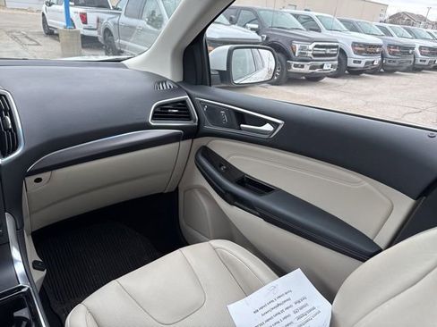 Used 2020 Ford Edge Titanium w/ Equipment Group 301A image 15