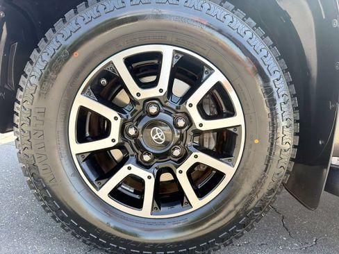 Used 2015 Toyota Tundra SR5 w/ TRD Off Road Package RWD image 18