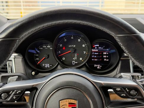 Used 2017 Porsche Macan GTS AWD/4WD image 16