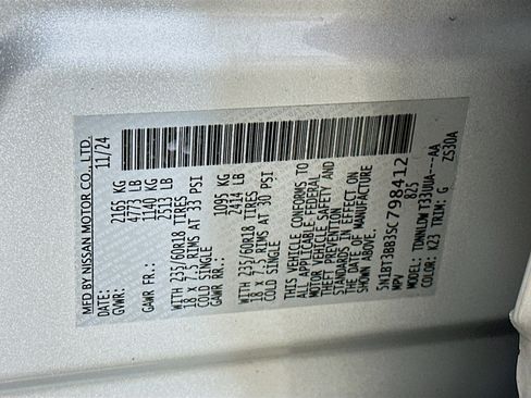 Used 2025 Nissan Rogue SV image 12