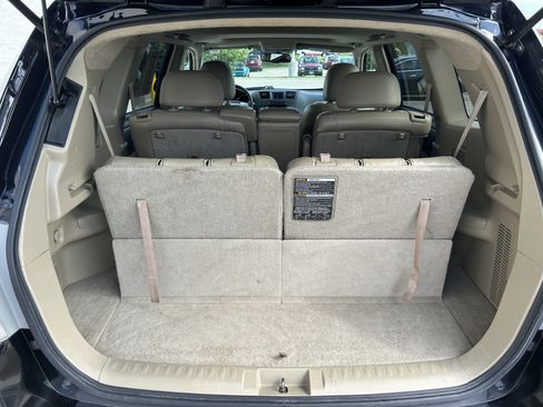 Used 2012 Toyota Highlander SE w/ Tow Pkg AWD/4WD image 22