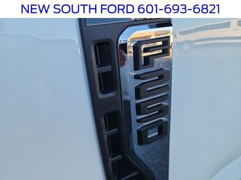 New 2026 Ford F250 XL w/ XL Chrome Package image 37