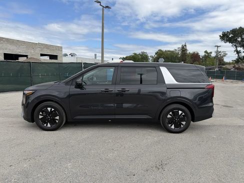 New 2026 Kia Carnival LXS FWD image 6