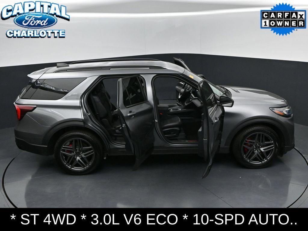 Used 2025 Ford Explorer ST AWD/4WD image 35