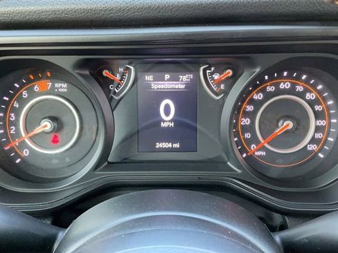 Used 2024 Jeep Wrangler Sport S image 33