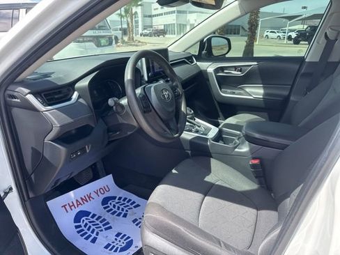 Used 2023 Toyota RAV4 AWD Hybrid image 18