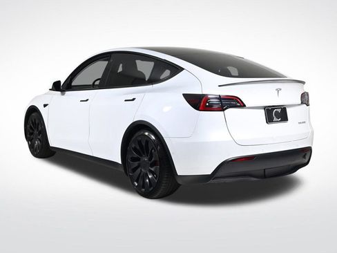 Used 2022 Tesla Model Y Performance image 3