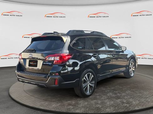 Used 2018 Subaru Outback 2.5i Limited AWD/4WD image 10