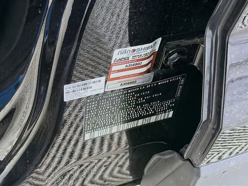 New 2025 Volkswagen Taos SE image 32