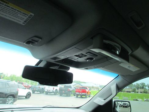Used 2019 GMC Yukon SLT w/ Open Road Package AWD/4WD image 38