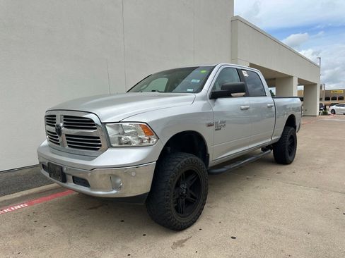 Used 2019 RAM 1500 Big Horn AWD/4WD image 3