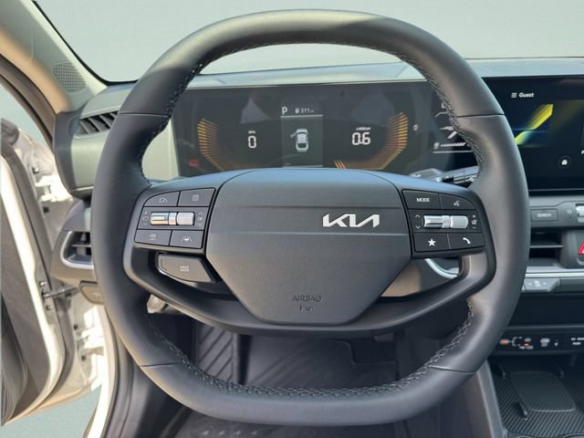 New 2026 Kia K4 EX FWD image 33