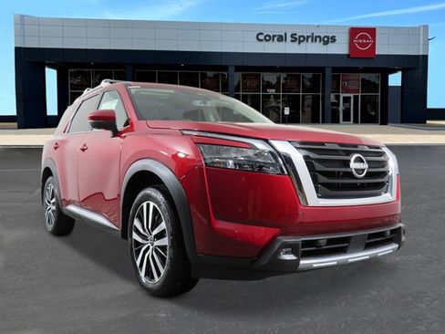 New 2025 Nissan Pathfinder Platinum image 7