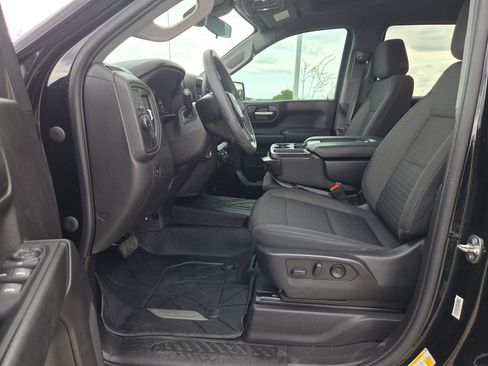 Certified 2022 Chevrolet Silverado 1500 Custom image 9