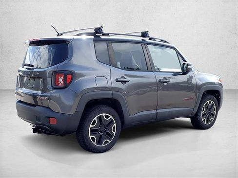 Used 2016 Jeep Renegade Trailhawk AWD/4WD image 8