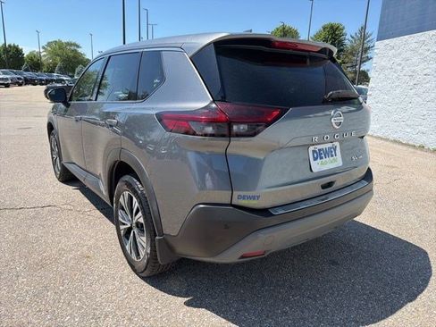 Used 2021 Nissan Rogue SV AWD/4WD image 3