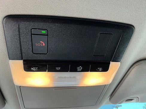 Used 2024 Nissan Altima 2.5 SV FWD image 21