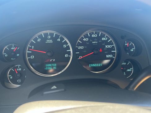 Used 2008 Chevrolet Suburban LT w/ LT Preferred Equipment Group image 10