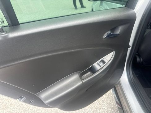 Used 2017 Chevrolet Volt LT FWD image 10