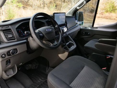 Used 2023 Ford Transit 350 XLT image 23