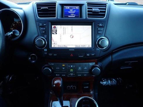 Used 2012 Toyota Highlander Limited w/ Tow Pkg image 18