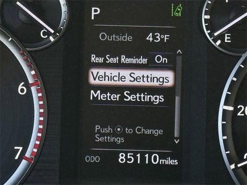 Used 2023 Lexus GX 460 Premium w/ Accessory Package image 16