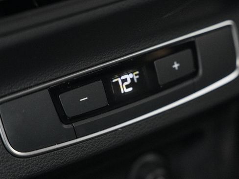 Used 2024 Audi Q5 e Premium Plus image 26