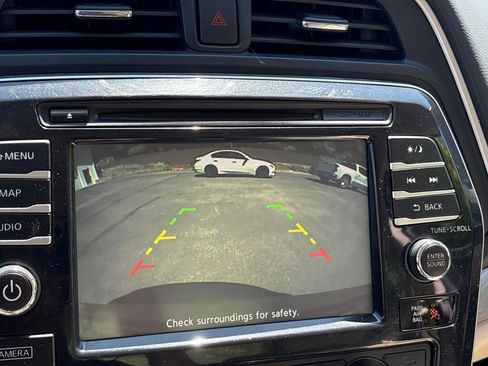 Used 2018 Nissan Maxima 3.5 SV FWD image 15