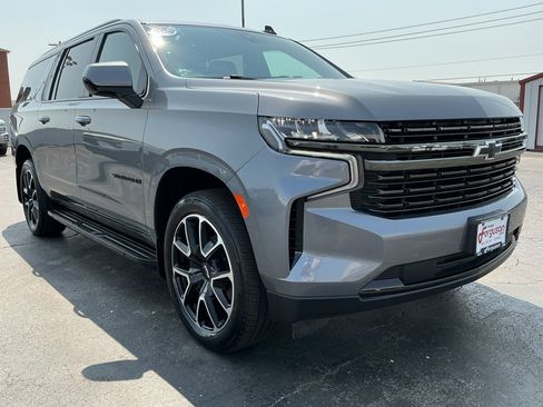 Used 2021 Chevrolet Suburban RST w/ Rear Media and Nav Package image 6