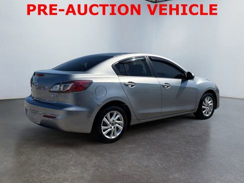 Used 2013 MAZDA MAZDA3 i Touring FWD image 3