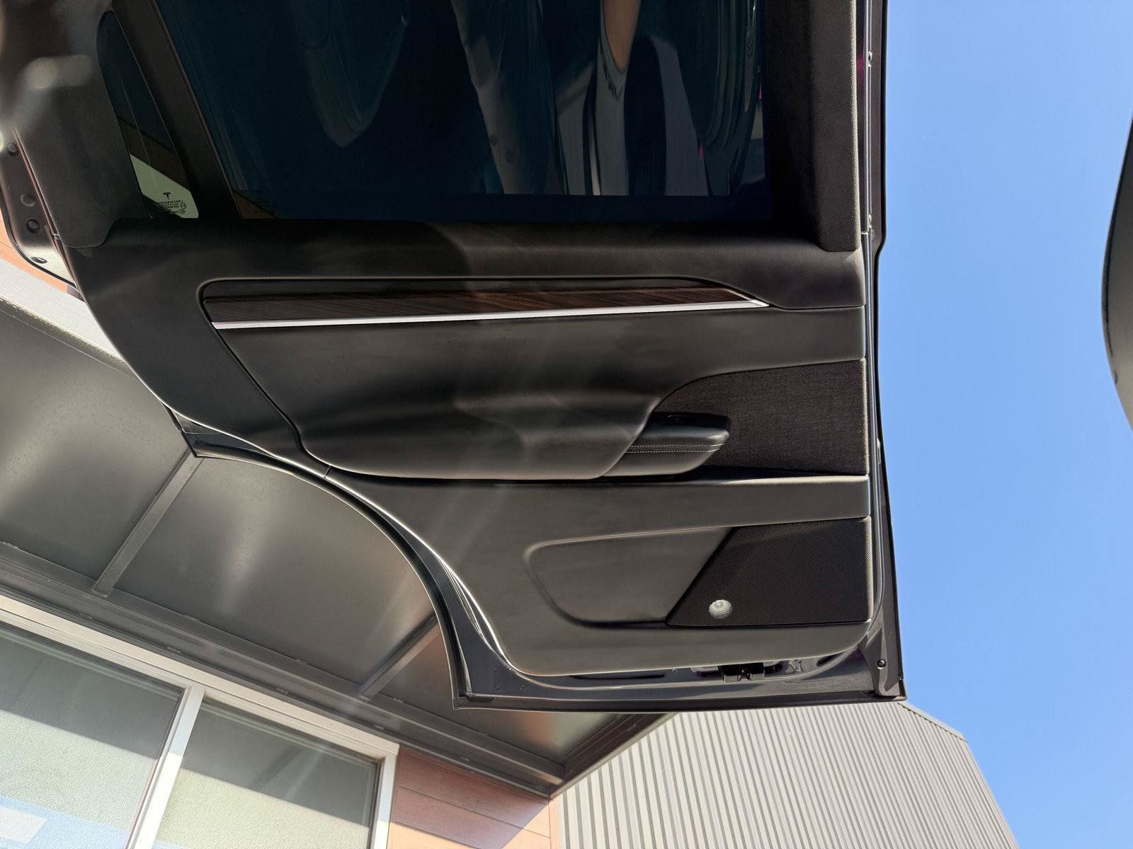 Used 2025 Tesla Model X AWD/4WD image 14