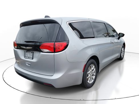 New 2026 Chrysler Voyager LX image 6