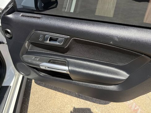 Used 2018 Ford Mustang GT RWD image 18