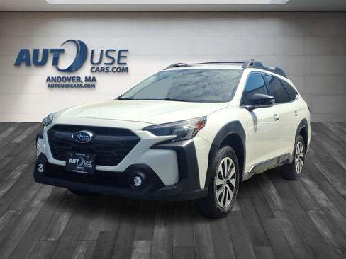 Used 2023 Subaru Outback Premium AWD/4WD image 1