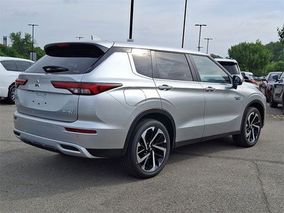 New 2025 Mitsubishi Outlander SE