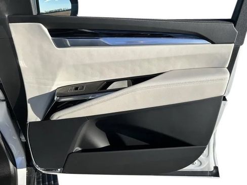 New 2025 Cadillac Escalade Sport w/ Touring Package image 15