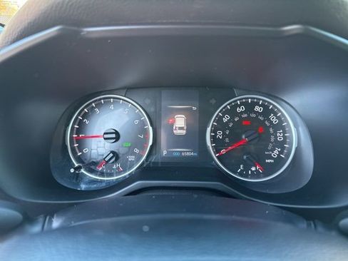 Used 2020 Toyota RAV4 XLE image 7