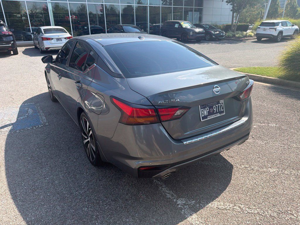 Certified 2021 Nissan Altima 2.5 SR FWD image 4