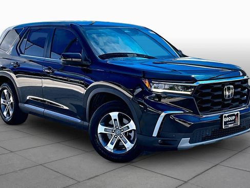 Used 2023 Honda Pilot EX-L image 3