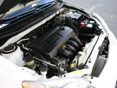 Used 2005 Toyota Matrix image 22