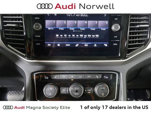 Used 2023 Volkswagen Atlas Cross Sport SEL AWD/4WD image 5