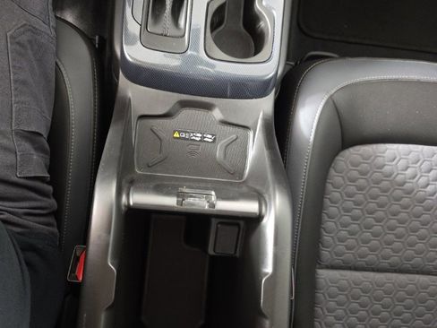 Used 2022 Chevrolet Colorado Z71 w/ Z71 Midnight Edition image 23