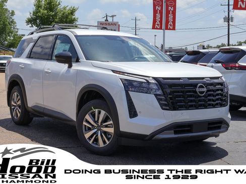 New 2026 Nissan Pathfinder SL FWD image 1