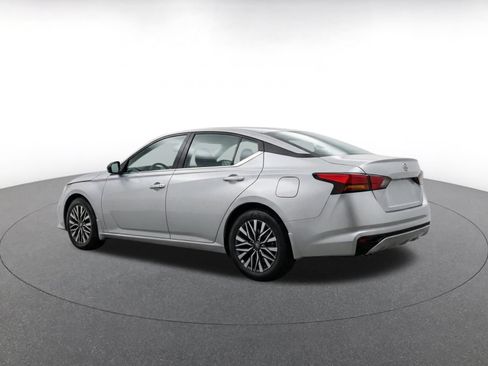 Used 2026 Nissan Altima 2.5 SV FWD image 7