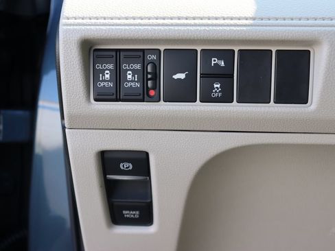 Used 2026 Honda Odyssey Touring image 32